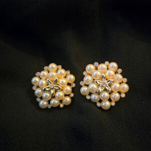 Vintage Marvella Gold Tone Floral Pearl Diamond Gemstone Accent Clip On Earrings